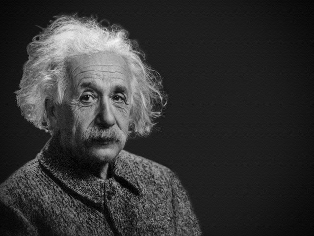 Albert Einstein Biography