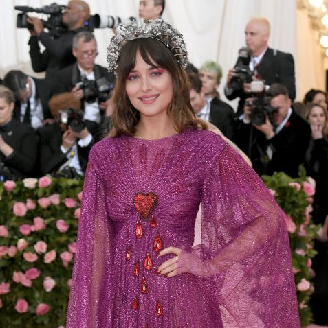 dakota johnson met gala